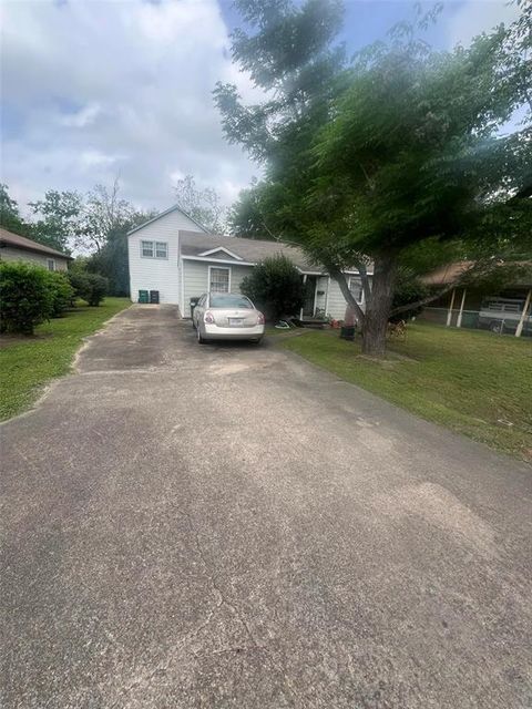 5313 Carmen Street, Houston, TX 77033 - #: 16382739