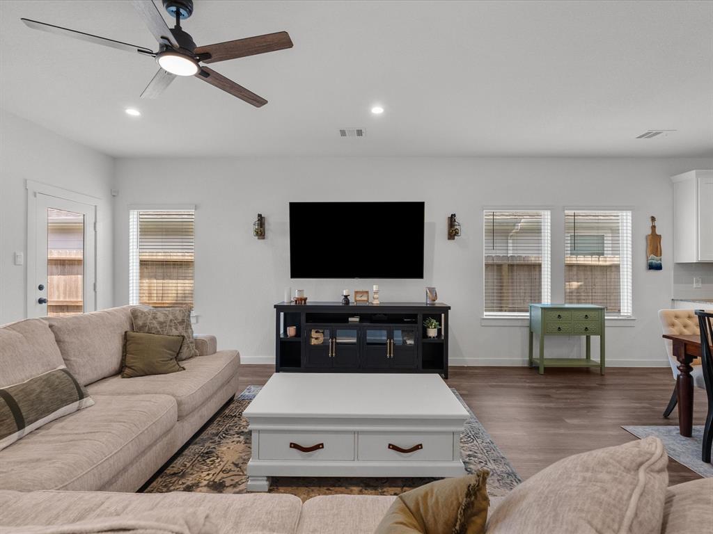 3012 Magnolia Pass Lane, League City, Texas image 11