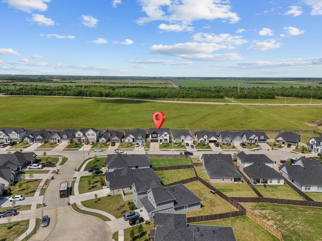 3012 Magnolia Pass Lane, League City, Texas image 2