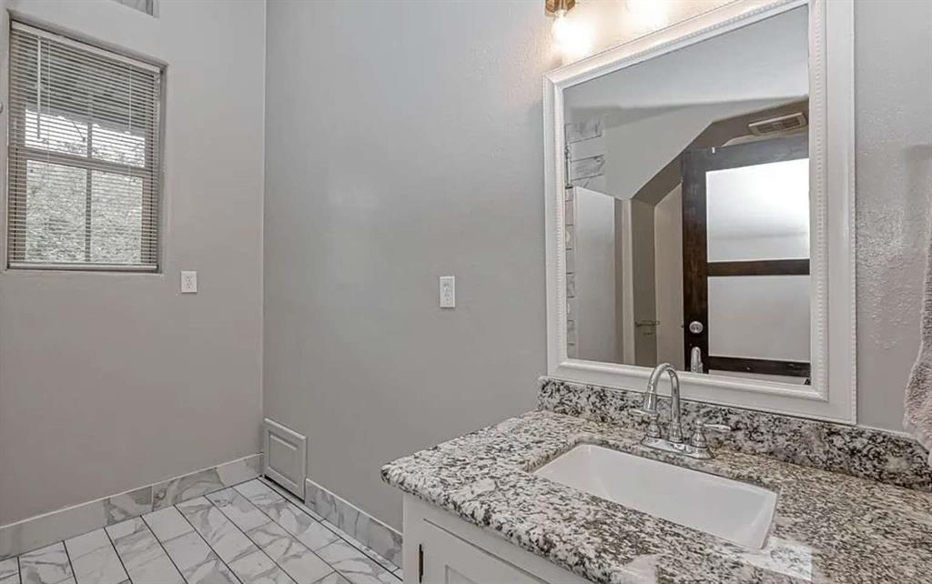 2184 Bear Bottom Drive, Wharton, Texas image 18