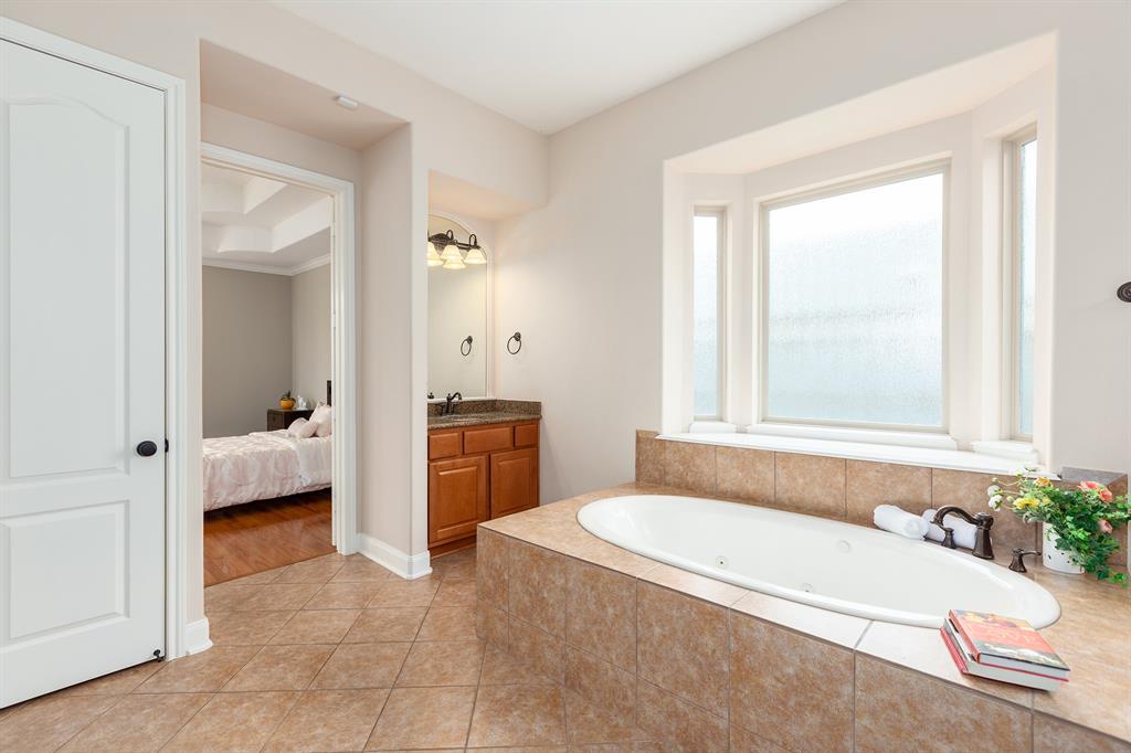 2207 Bayou Cove Lane, League City, Texas image 11
