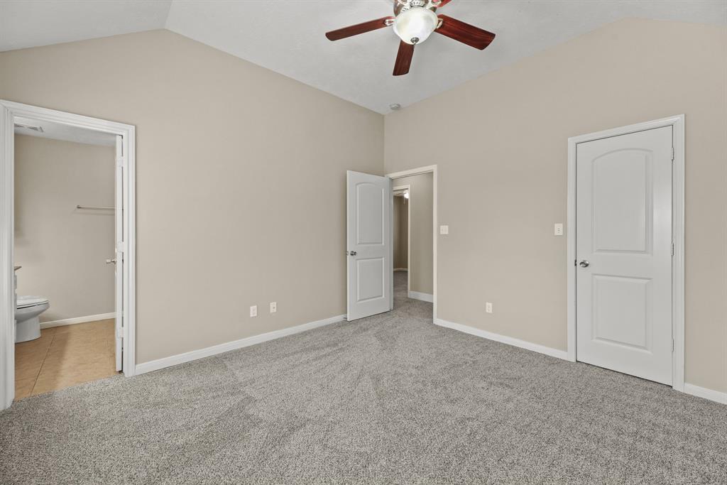 10668 Royal Magnolia Drive, Conroe, Texas image 6