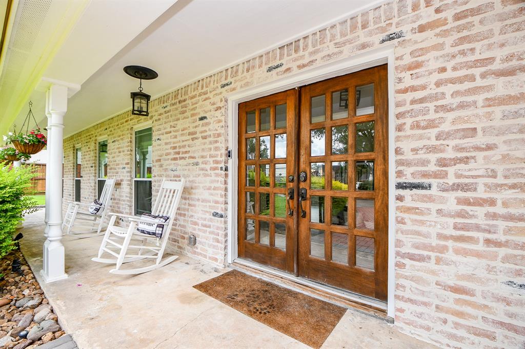 702 Queensmill Court