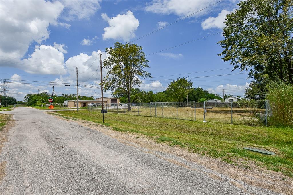 1902 Arizona Avenue, League City, Texas image 8