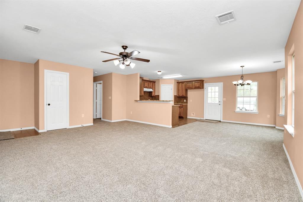 816 Erie Street, Edna, Texas image 2