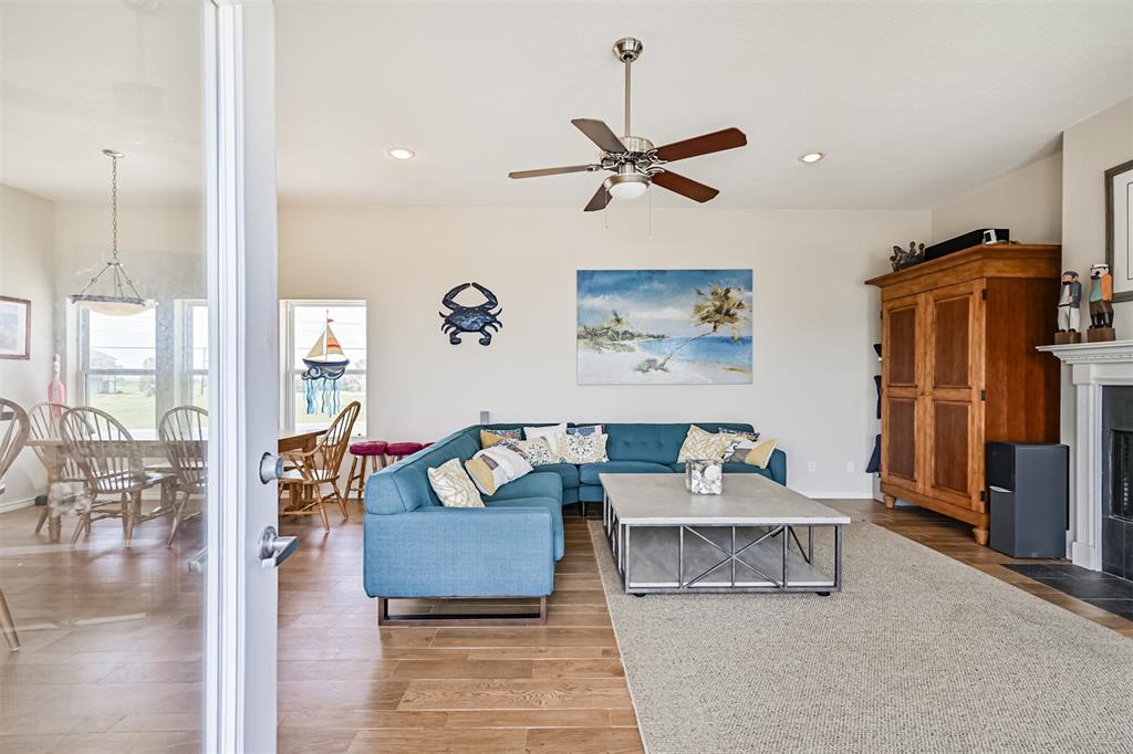 18806 W De Vaca Lane, Galveston, Texas image 13