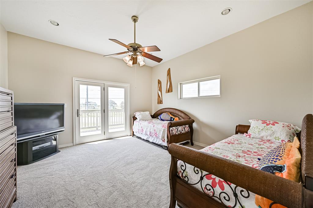 18806 W De Vaca Lane, Galveston, Texas image 24