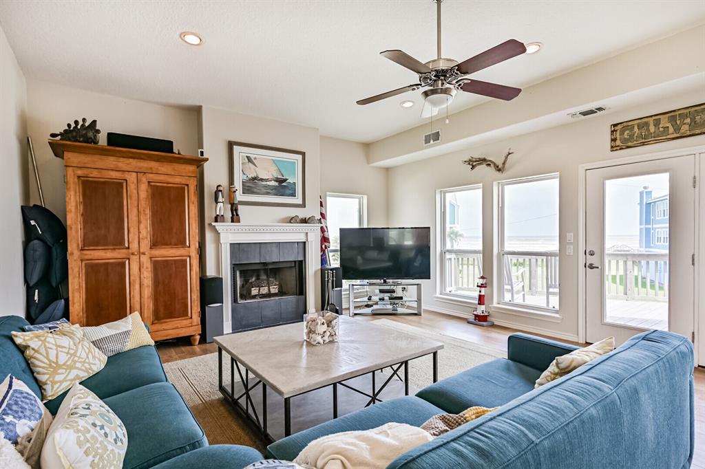 18806 W De Vaca Lane, Galveston, Texas image 15
