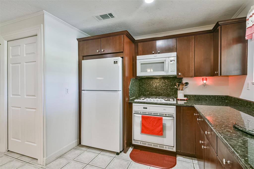 414 Mariachi Street, Crosby, Texas image 11