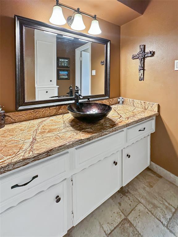 17407 Majestic Forest Drive, Spring, Texas image 21