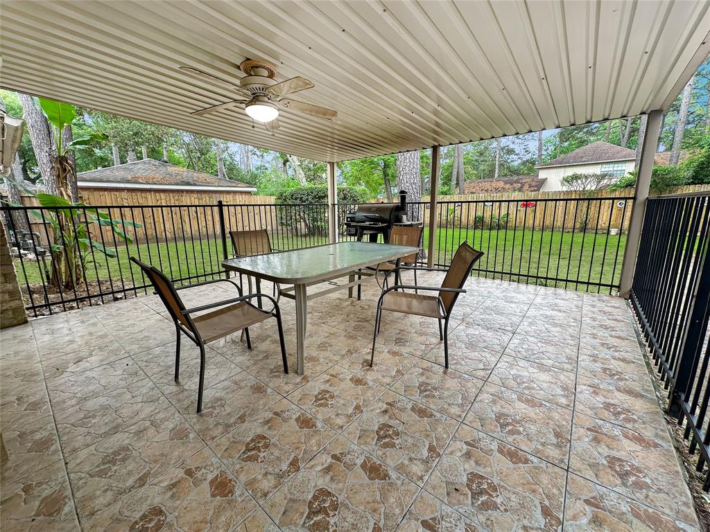17407 Majestic Forest Drive, Spring, Texas image 23