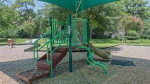 17407 Majestic Forest Drive, Spring, Texas image 30