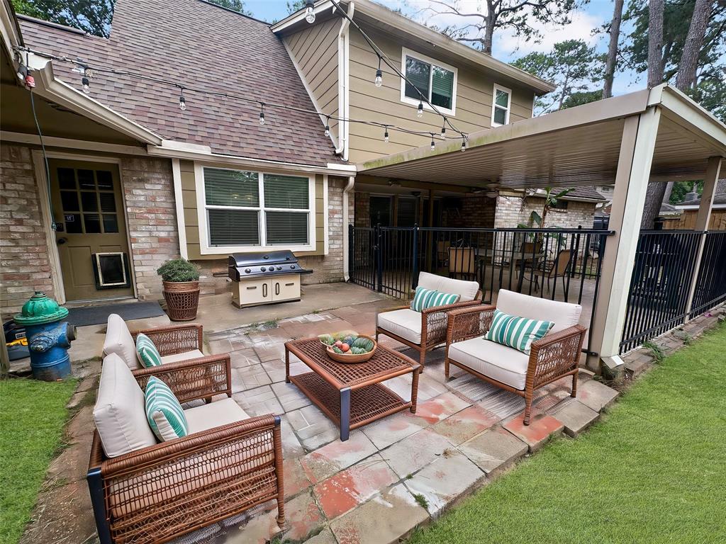 17407 Majestic Forest Drive, Spring, Texas image 3