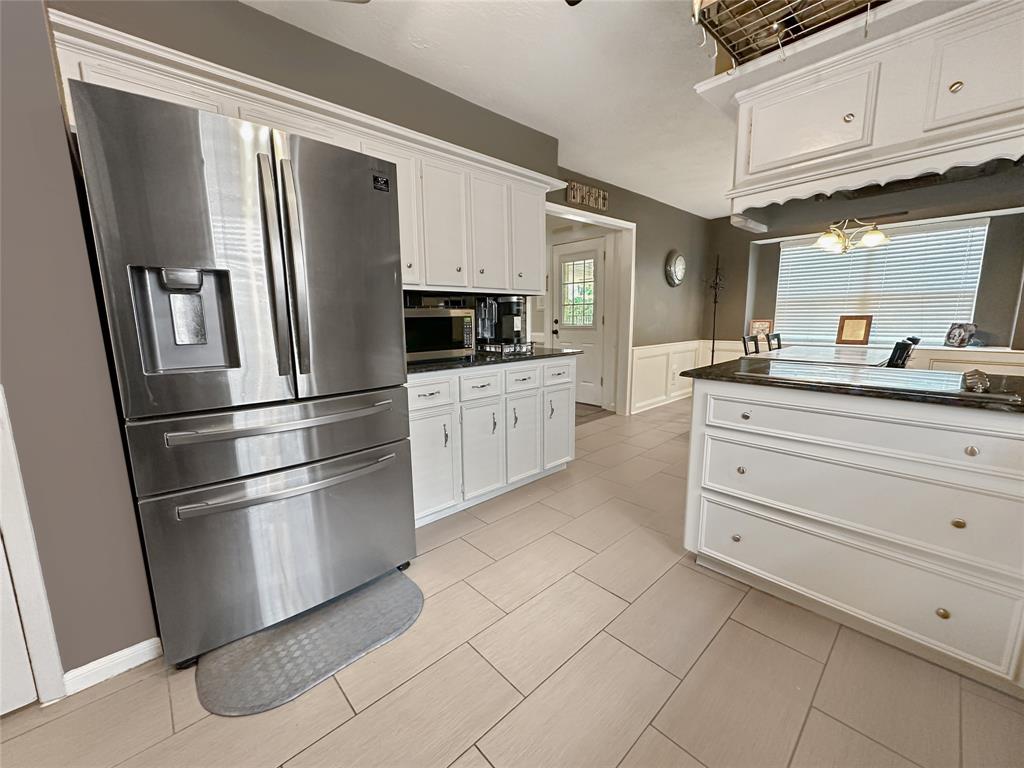 17407 Majestic Forest Drive, Spring, Texas image 16