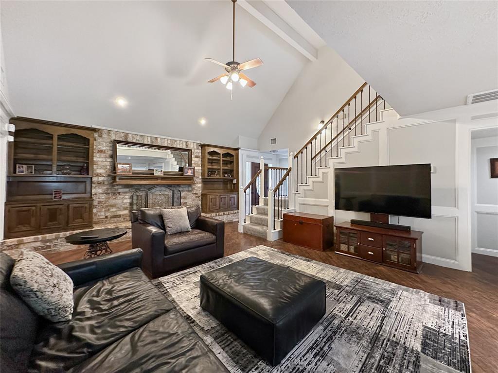17407 Majestic Forest Drive, Spring, Texas image 10
