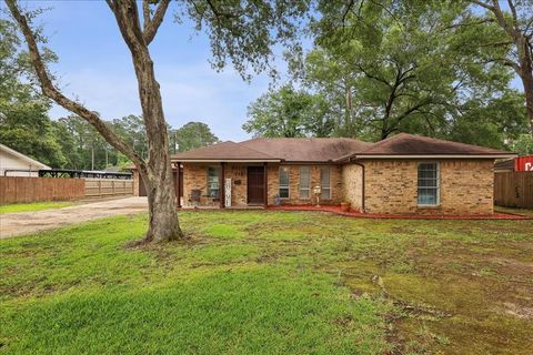 Photo of 134 Rolling Hills Drive, Lumberton, TX 77657 (MLS # 92058750)