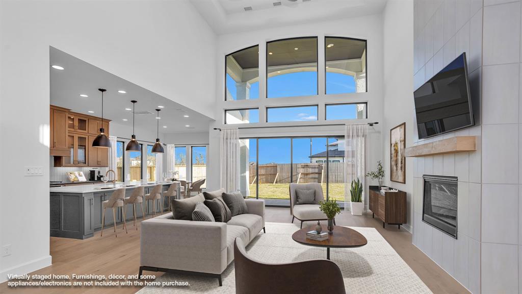9022 Orchard Cove