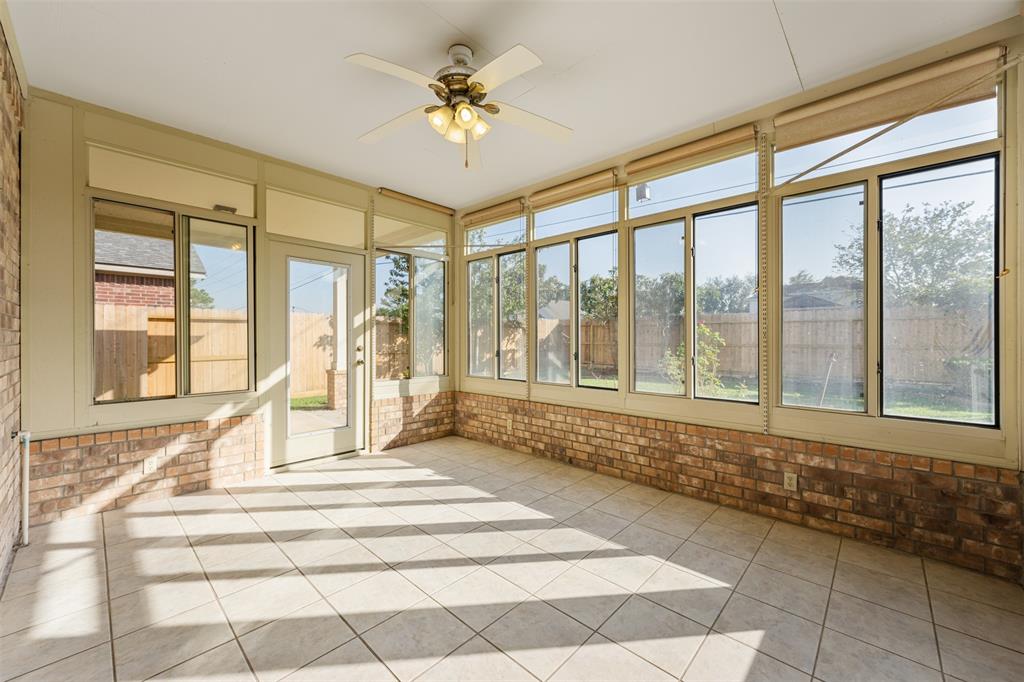 11408 Hidden Bay Drive, Pearland, Texas image 33