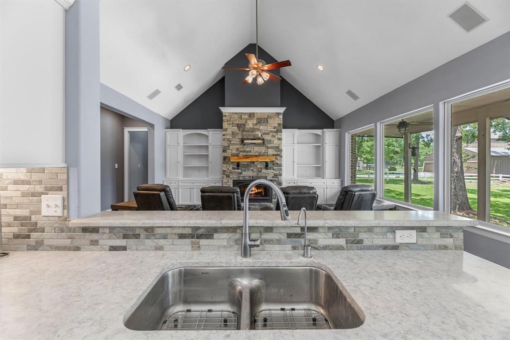 8998 Stone Oak Drive, Montgomery, Texas image 8