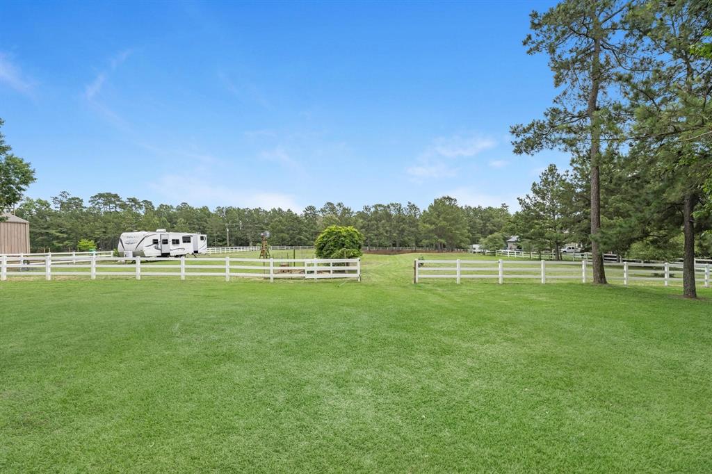 8998 Stone Oak Drive, Montgomery, Texas image 7