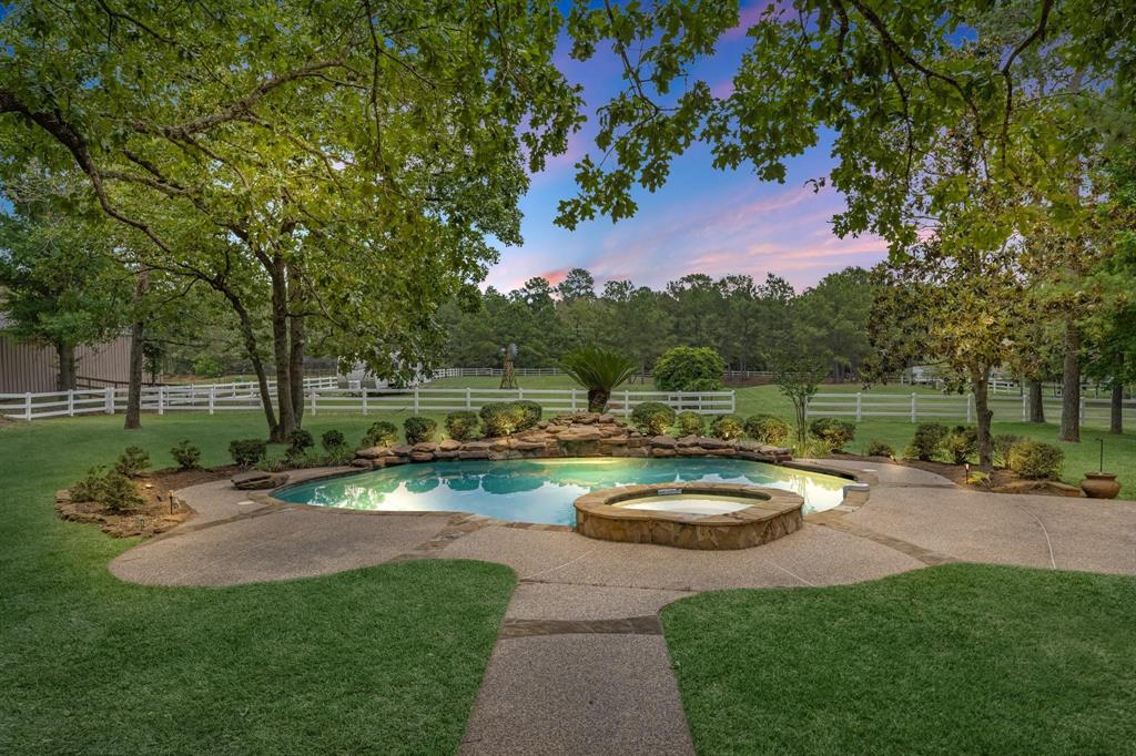 8998 Stone Oak Drive, Montgomery, Texas image 2