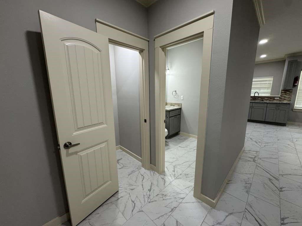 5802 Twisted Pine Court #D, Houston, Texas image 6