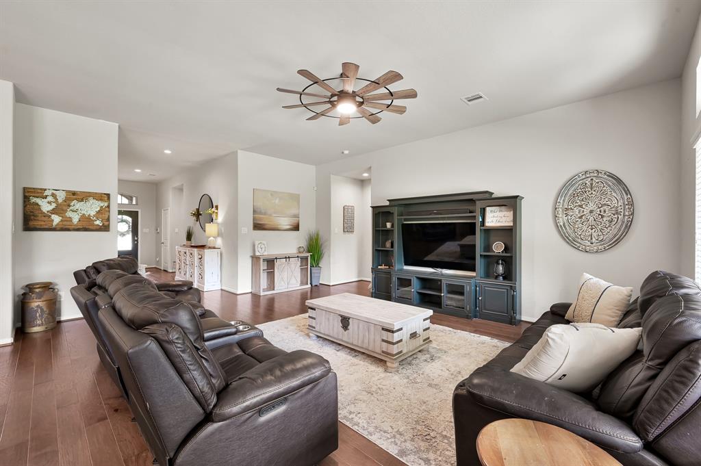 9175 White Tail Drive, Conroe, Texas image 7