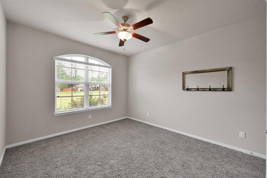 9175 White Tail Drive, Conroe, Texas image 32