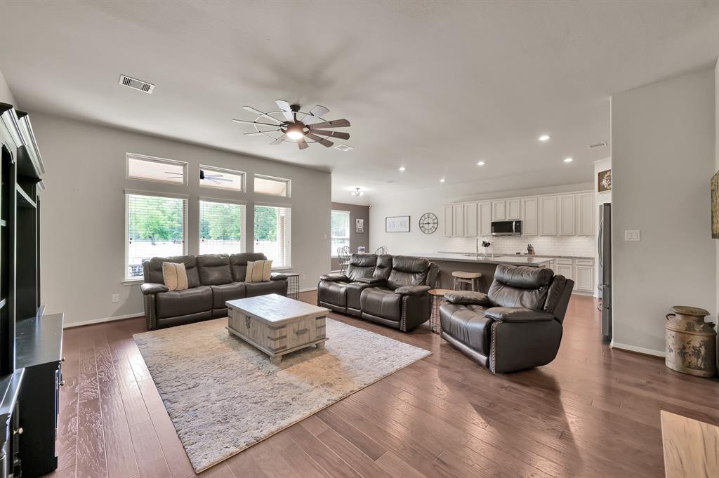 9175 White Tail Drive, Conroe, Texas image 10