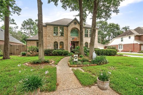 Single Family Residence in Spring TX 18410 Forest Elms Drive 2.jpg