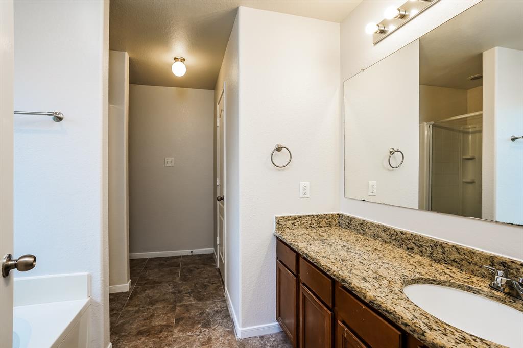 2714 Roaring Oaks Lane, Katy, Texas image 15