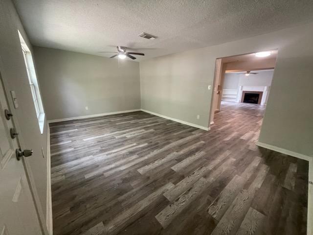 1006 N Valderas Street, Angleton, Texas image 5