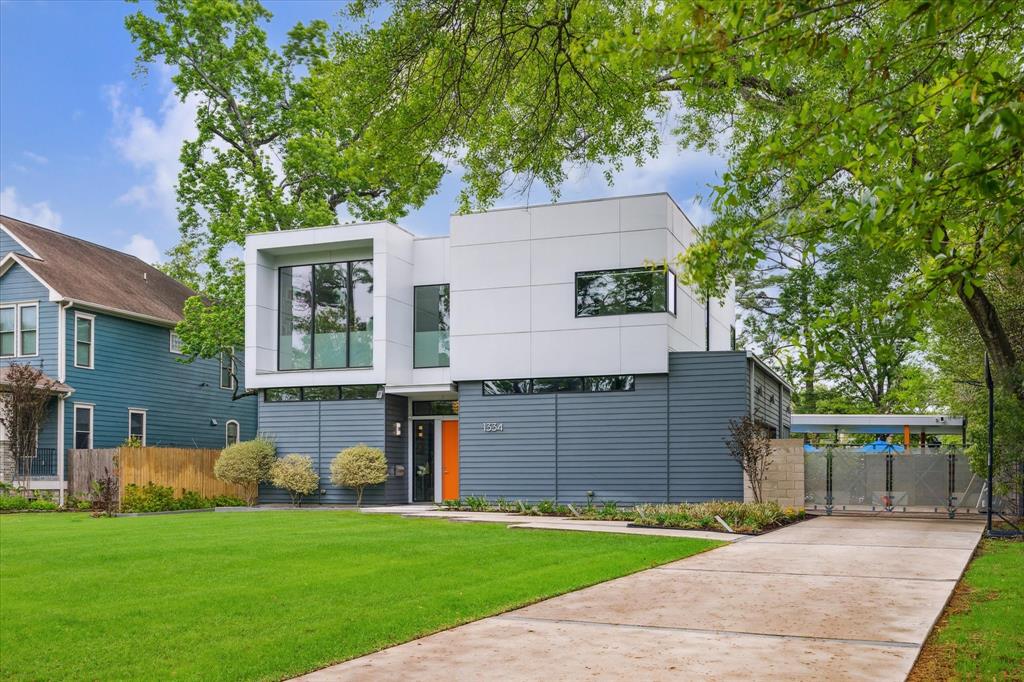 1334 Sue Barnett Drive