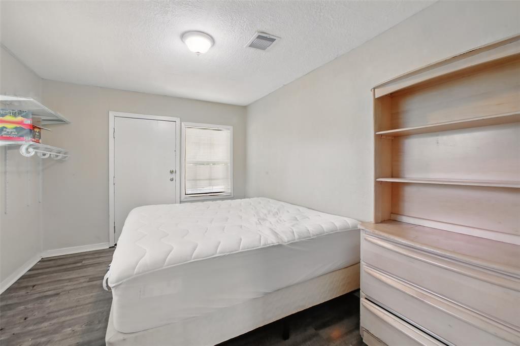 603 Briarwood Drive, Baytown, Texas image 22