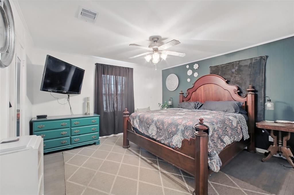 603 Briarwood Drive, Baytown, Texas image 18