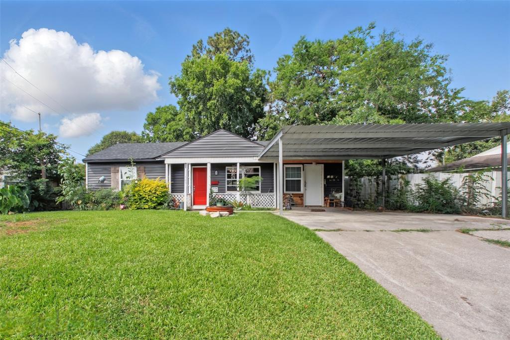 603 Briarwood Drive, Baytown, Texas image 1