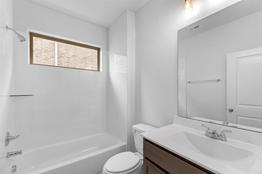 2727 Sellers Island Drive, League City, Texas image 10