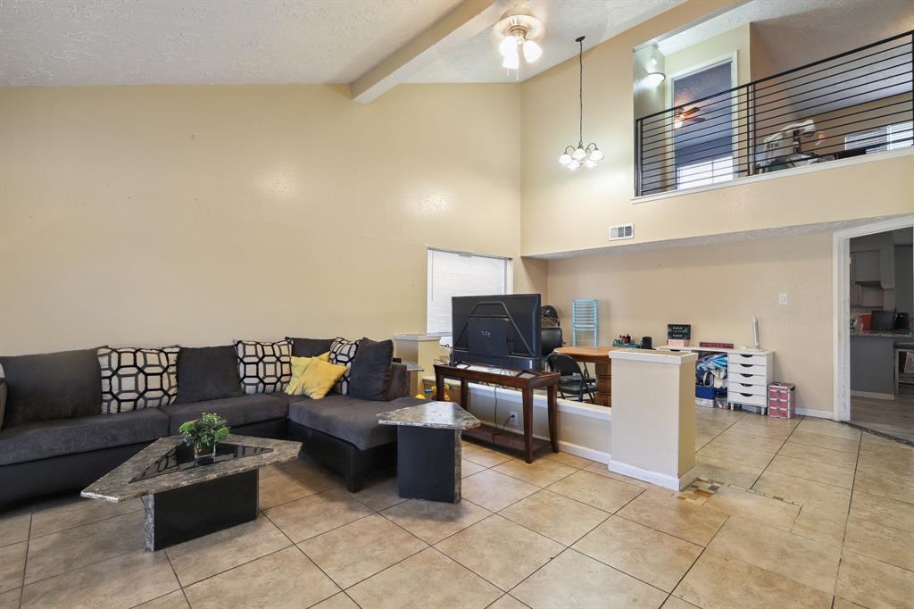 1858 Wood Orchard Drive, Missouri City, Texas image 5