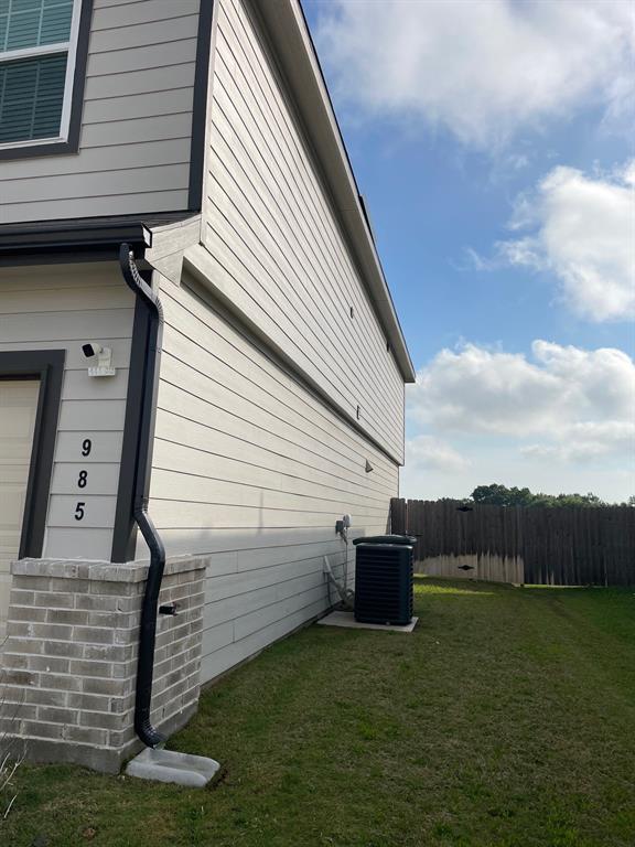 985 Harper Lane, Bryan, Texas image 3