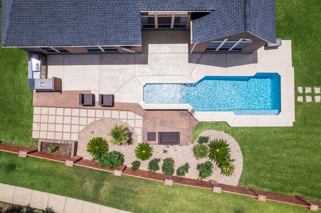8403 Cape Henry