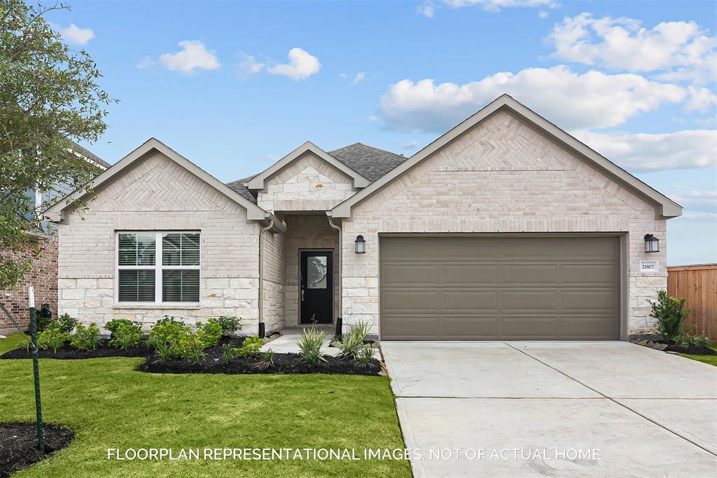261 Mountain Knolls Lane, Willis, Texas image 1