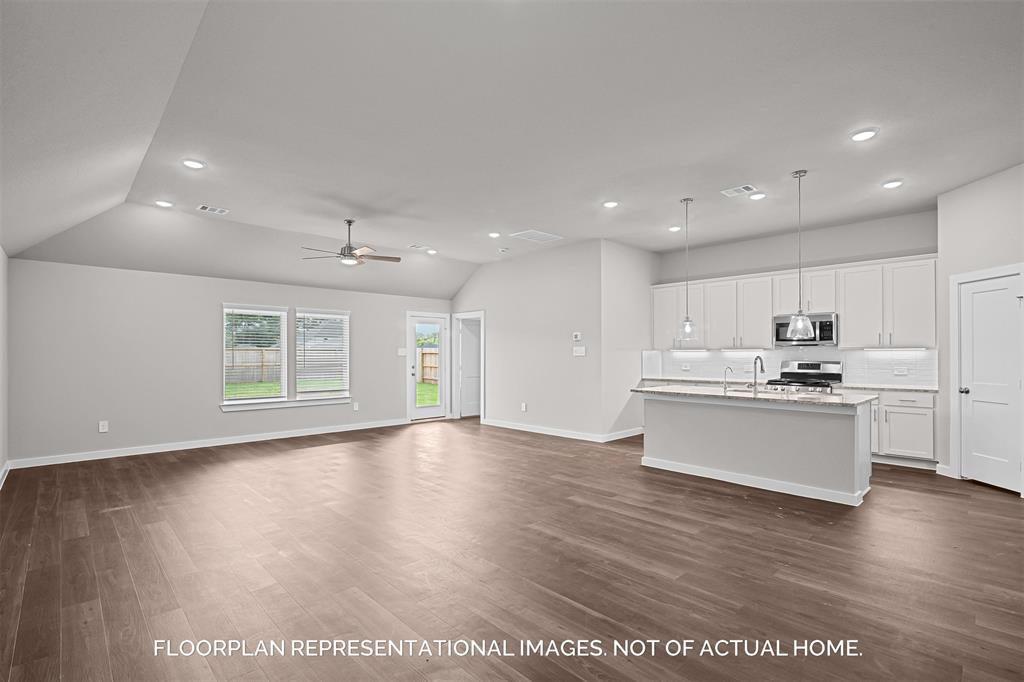 261 Mountain Knolls Lane, Willis, Texas image 10