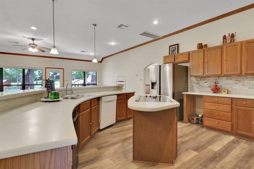 210 Harbor Run Drive, Coldspring, Texas image 12