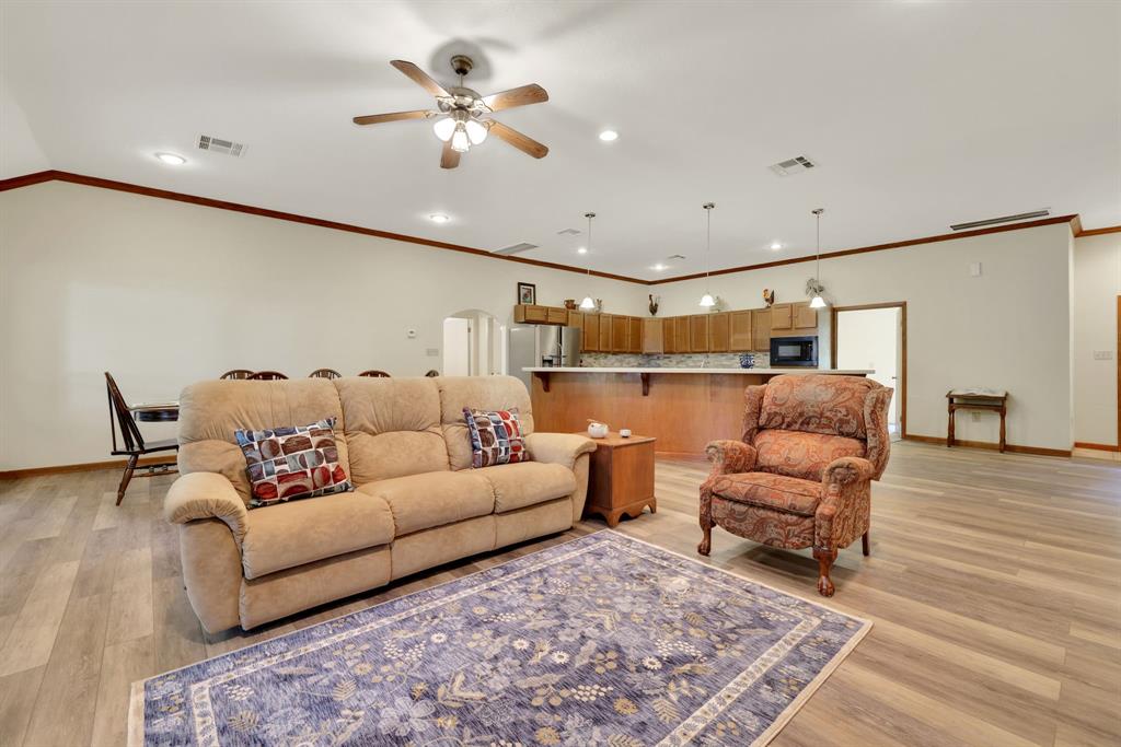 210 Harbor Run Drive, Coldspring, Texas image 9