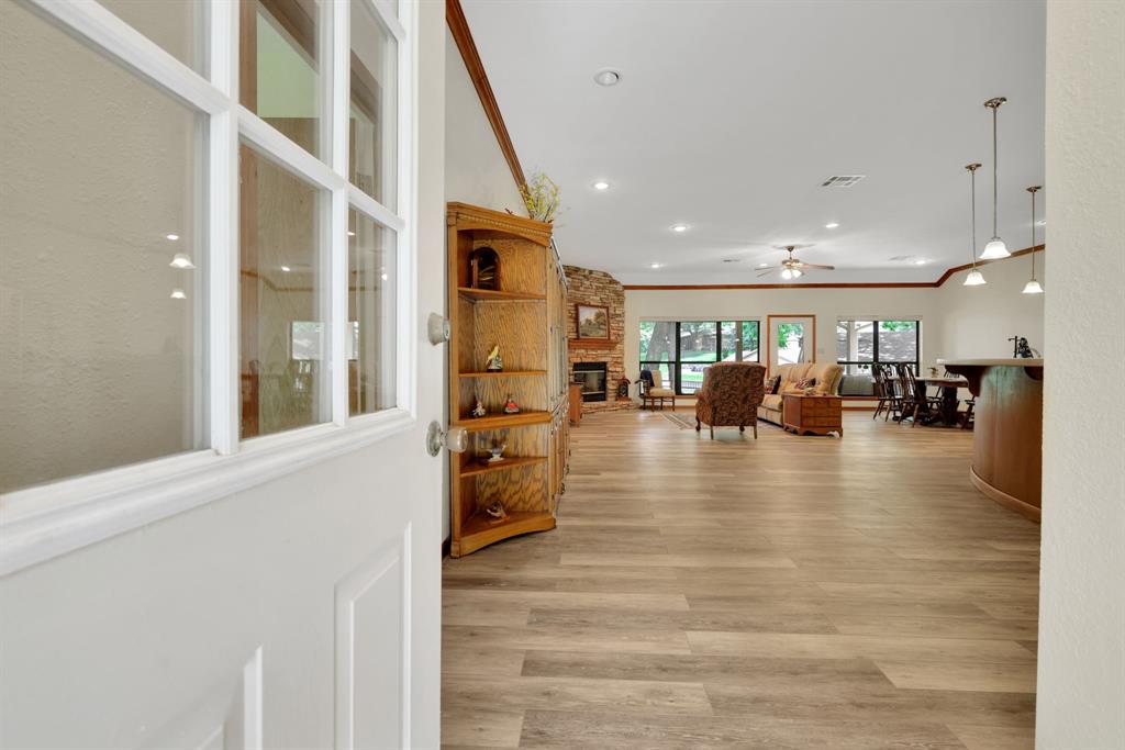 210 Harbor Run Drive, Coldspring, Texas image 5
