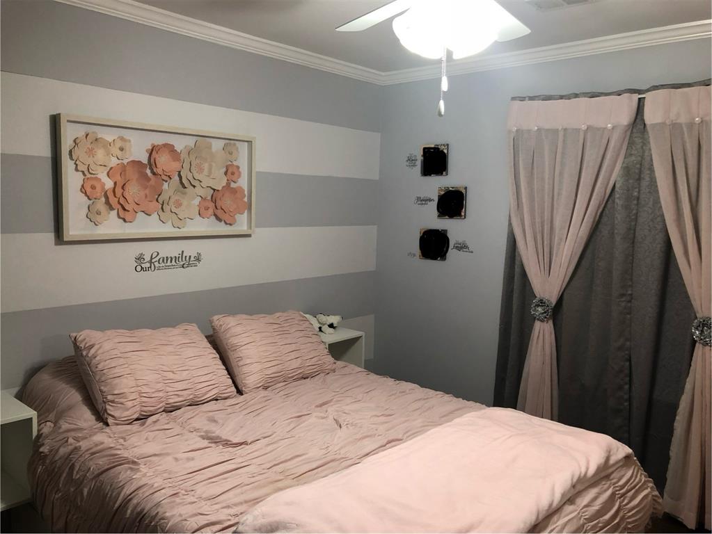 11905 Algonquin Drive #10, Houston, Texas image 7