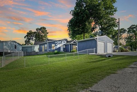 Single Family Residence in Point Blank TX 400 Woodland Shores Drive.jpg