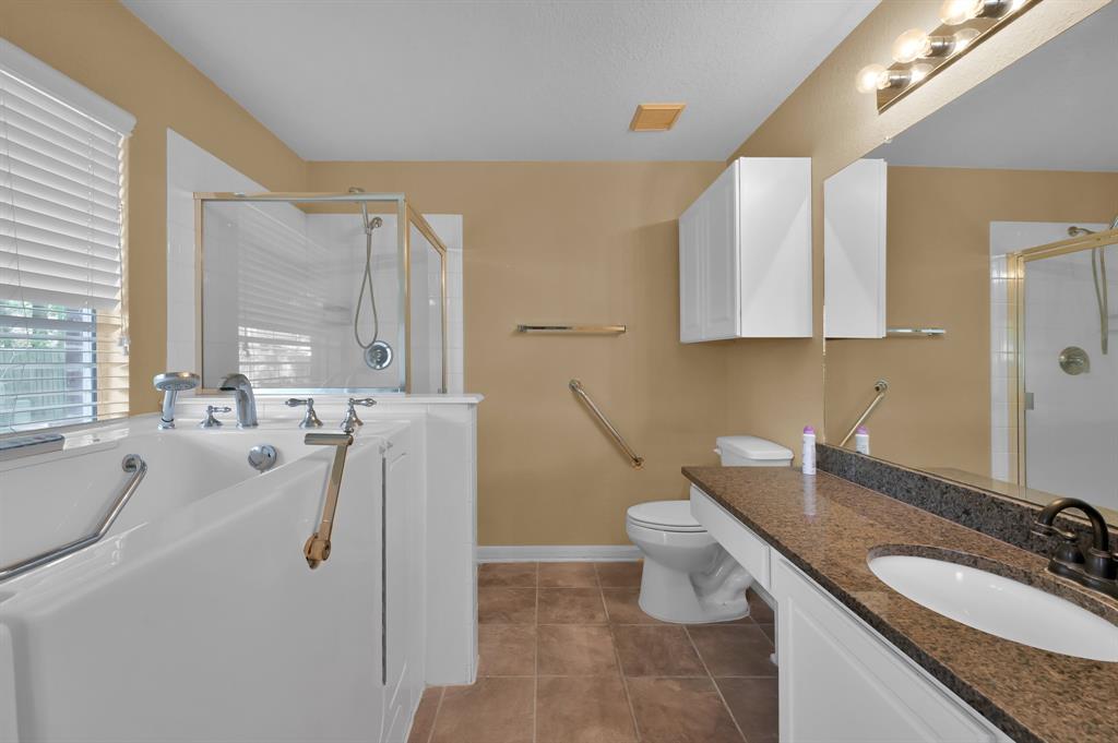 75 Genesee Ridge Drive, The Woodlands, Texas image 14