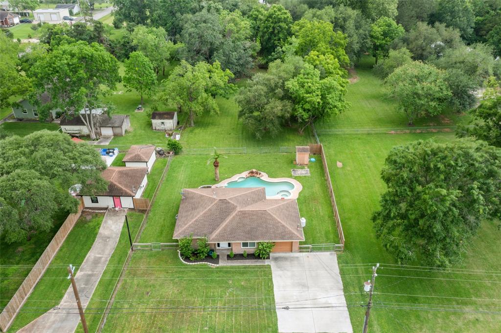 12415 32nd Street, Santa Fe, Texas image 1