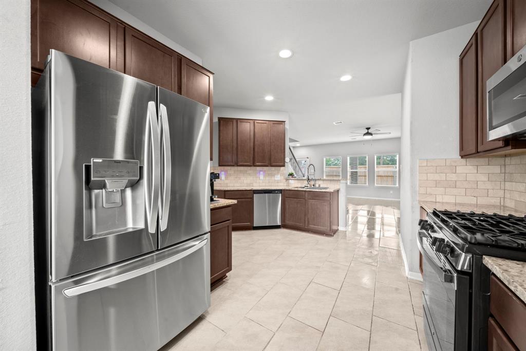 4111 Fair Country Lane, Katy, Texas image 4